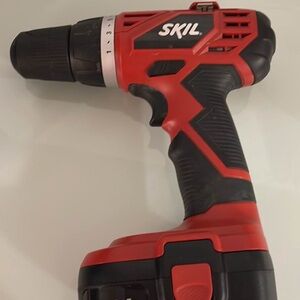SKIL Red and Black Cordless Drill